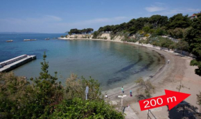  Apartments Beautiful Sandy Beach  Сплит